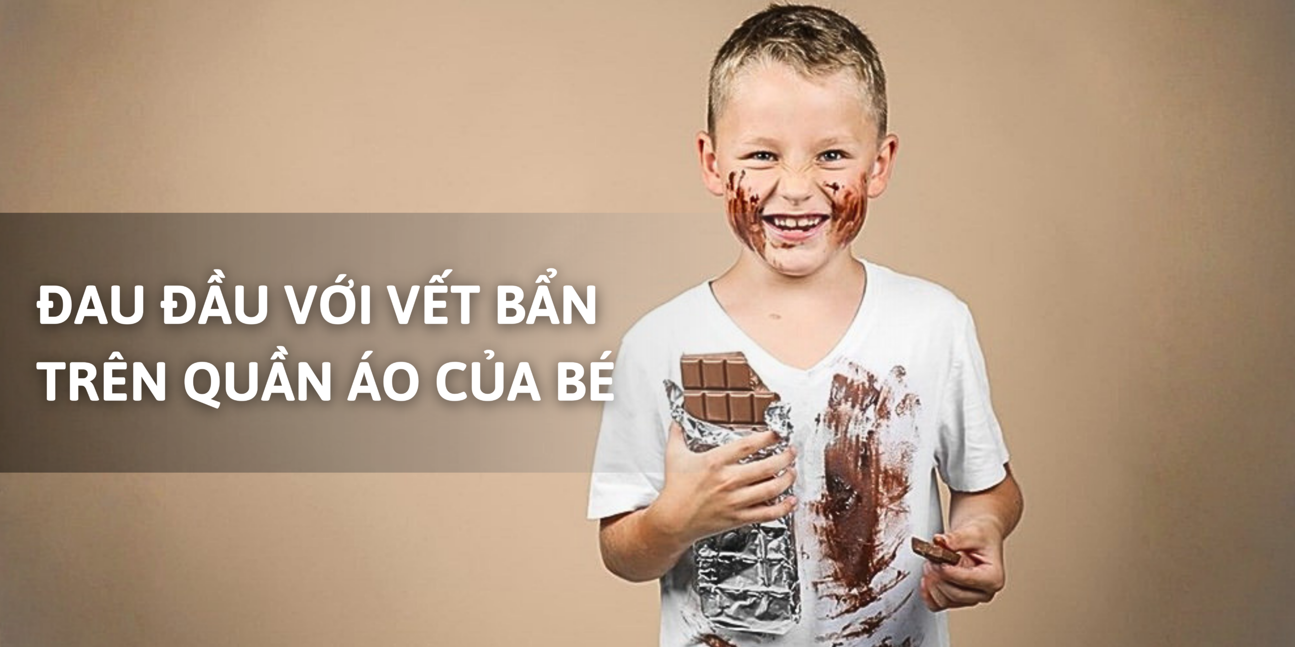 Đau đầu với việc tẩy quần áo của trẻ
